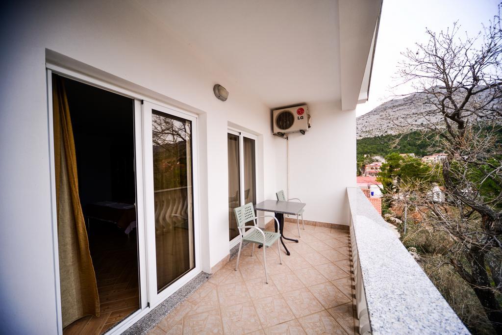 Apartments Dalmacija Starigrad Paklenica Room photo