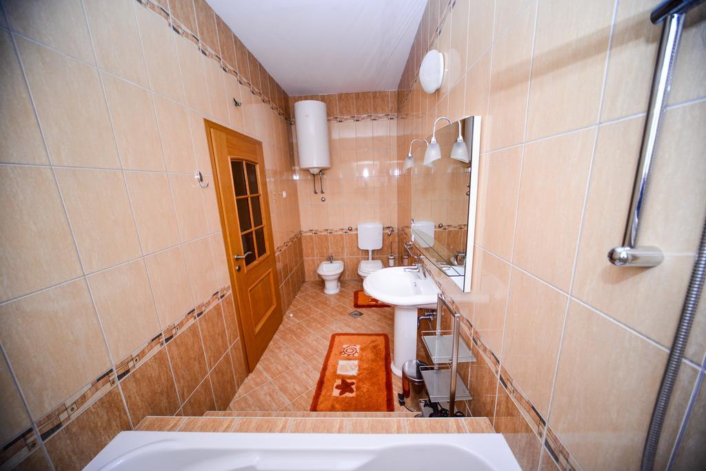 Apartments Dalmacija Starigrad Paklenica Room photo